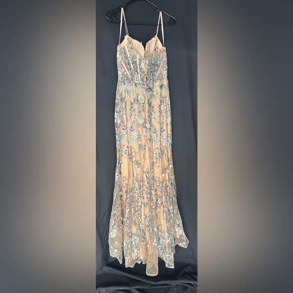 MAC DUGGAL 79313 NWOT Embroidered Spaghetti Strap Trumpet Gown - Picture 6 of 7